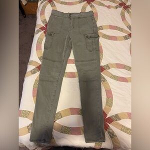 American Eagle Outfitters Green Cargo high rise jeggings Size 12, 34” inseam.